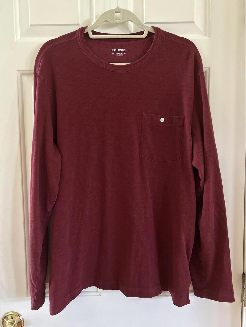UNTUCKit Kellian Long Sleeve T Shirt Mens XL Red Front Pocket Shirt